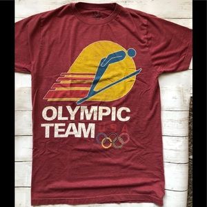 MEDIUM USA OLYMPIC TEAM SKI MAROON SS SHIRT